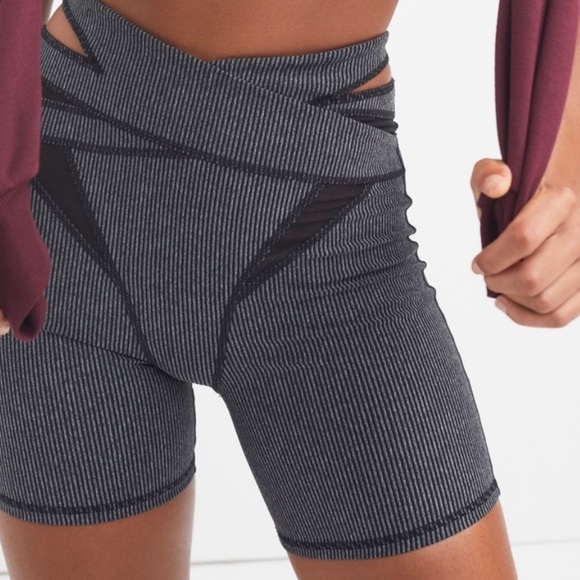 For Love and Lemons mesh grey striped biker short - Picture 4 of 4